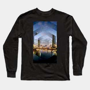 Beautiful Brisbane River Print - A Geometric Design Long Sleeve T-Shirt